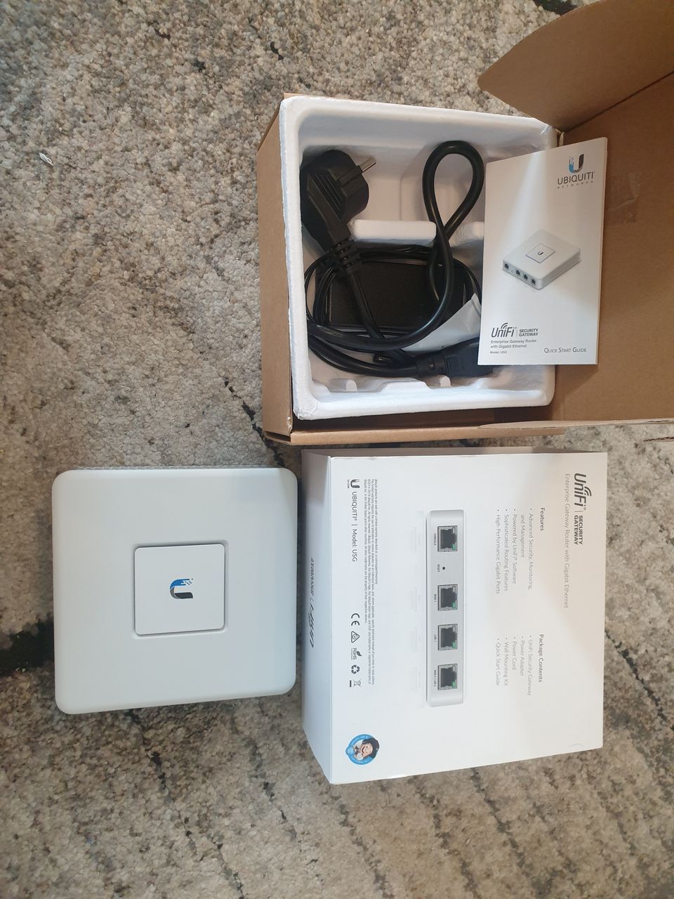 Ubiquiti Networks USG Unifi Security Gateway Router