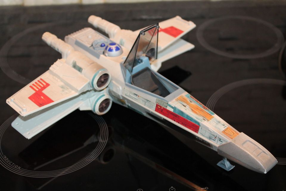 Toimiva vintage Star Wars X-wing hävittäjä äänitehoste lelu 1995 36cm 1990-luku