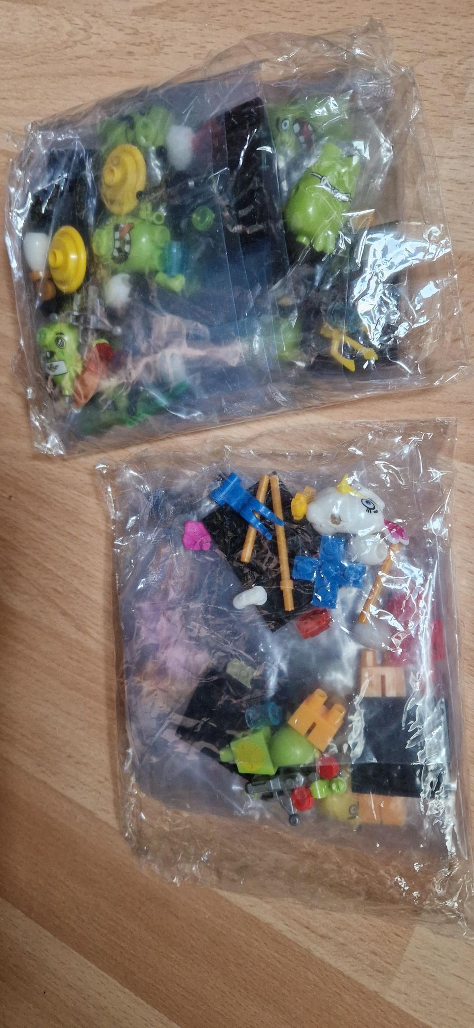 Random Angry Birds plastic toys, NOT Lego
