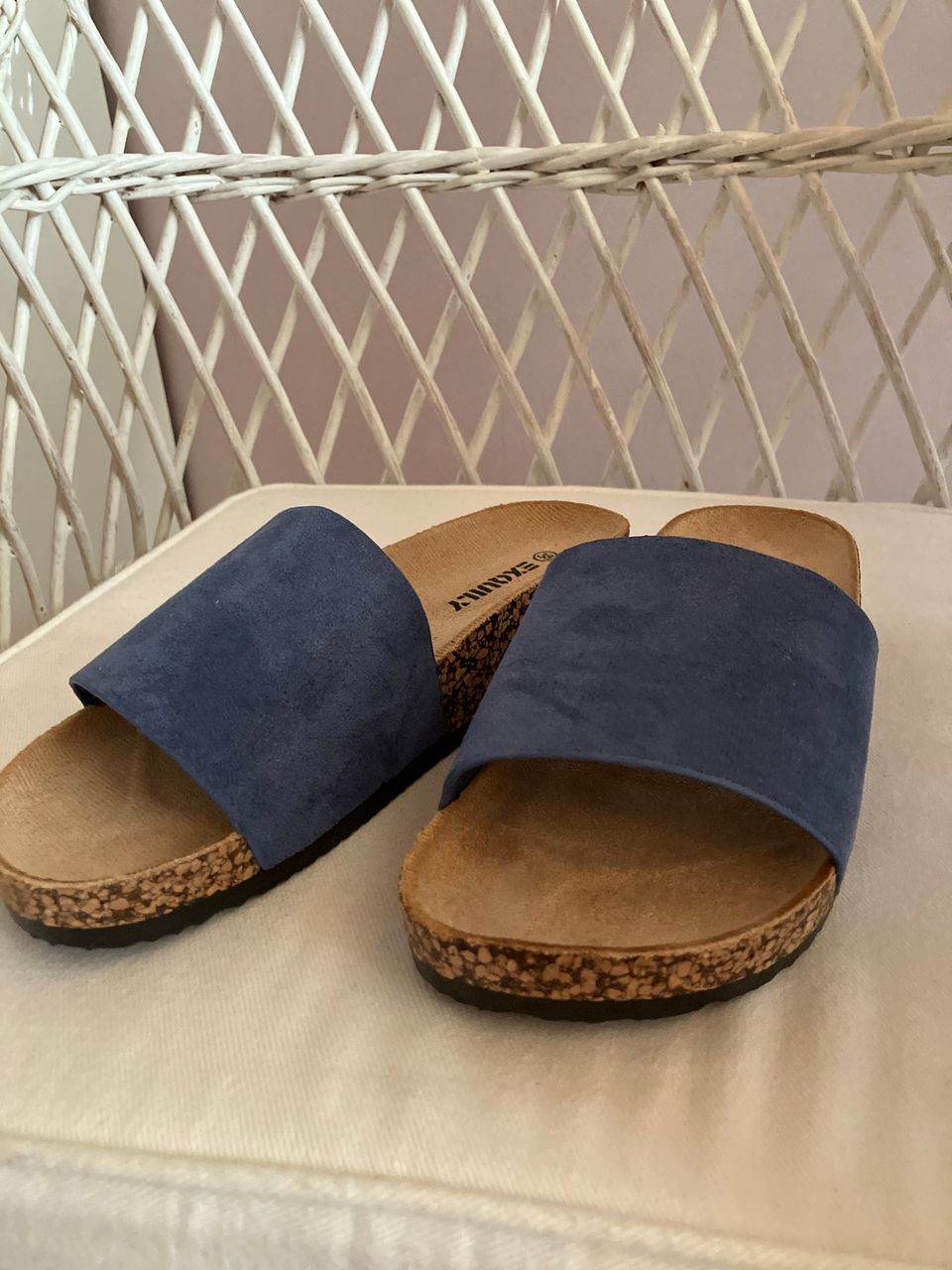 Siniset mokkanahka sandaalit - käyttämättömät