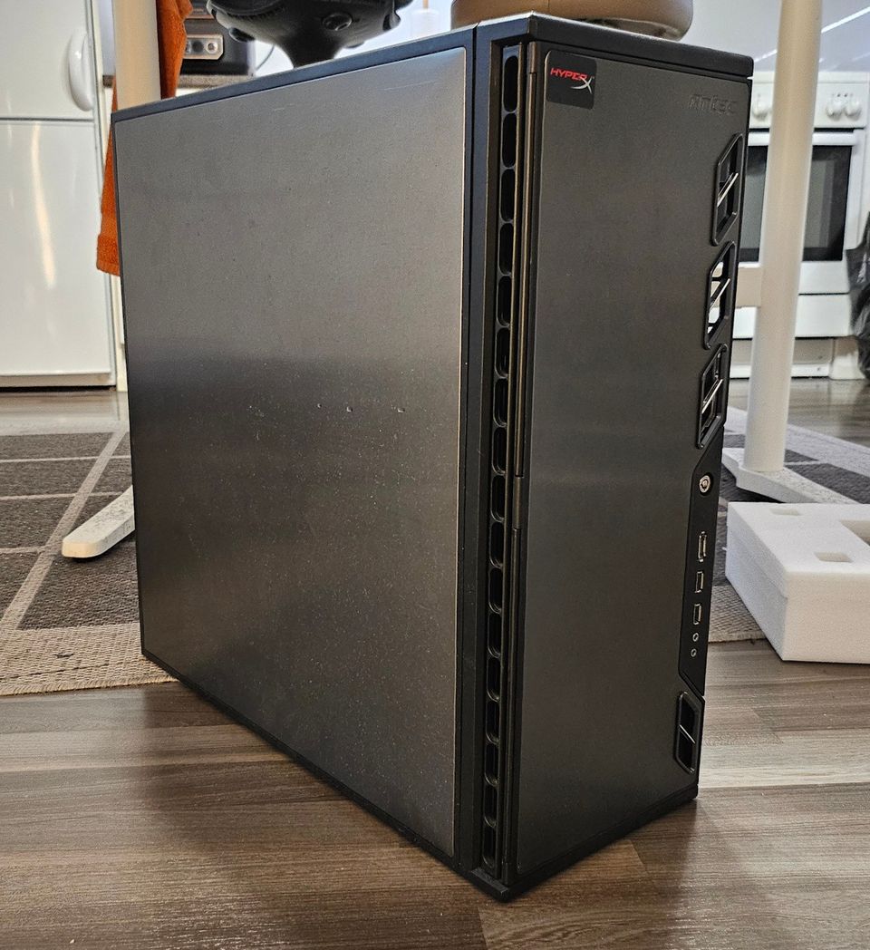 Antec P183 -tietokonekotelo