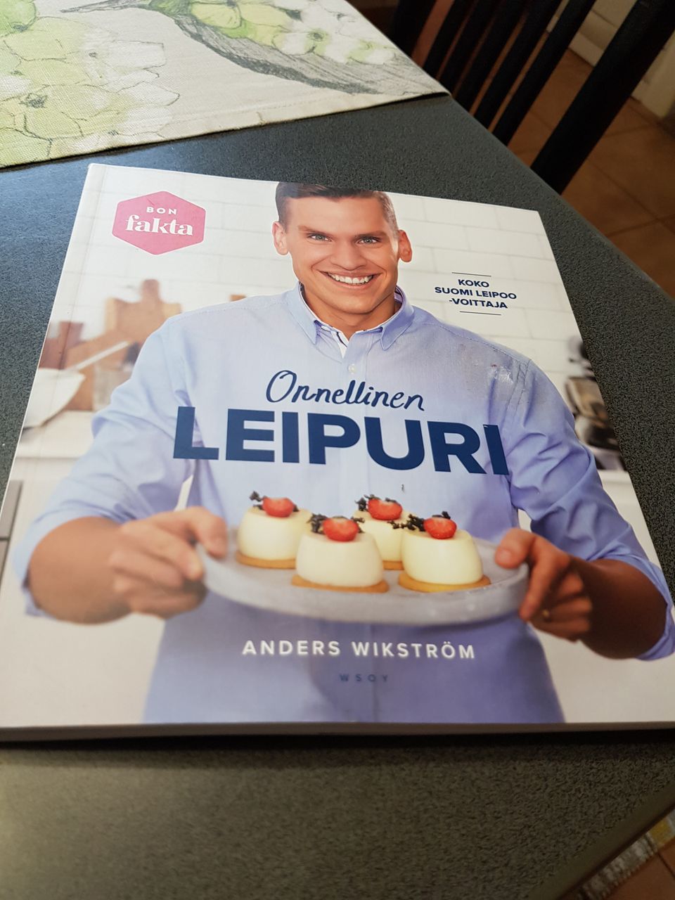 Onnellinen leipuri. Anders Wikström