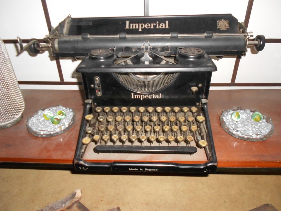 IMPERIAL kirjoituskone
