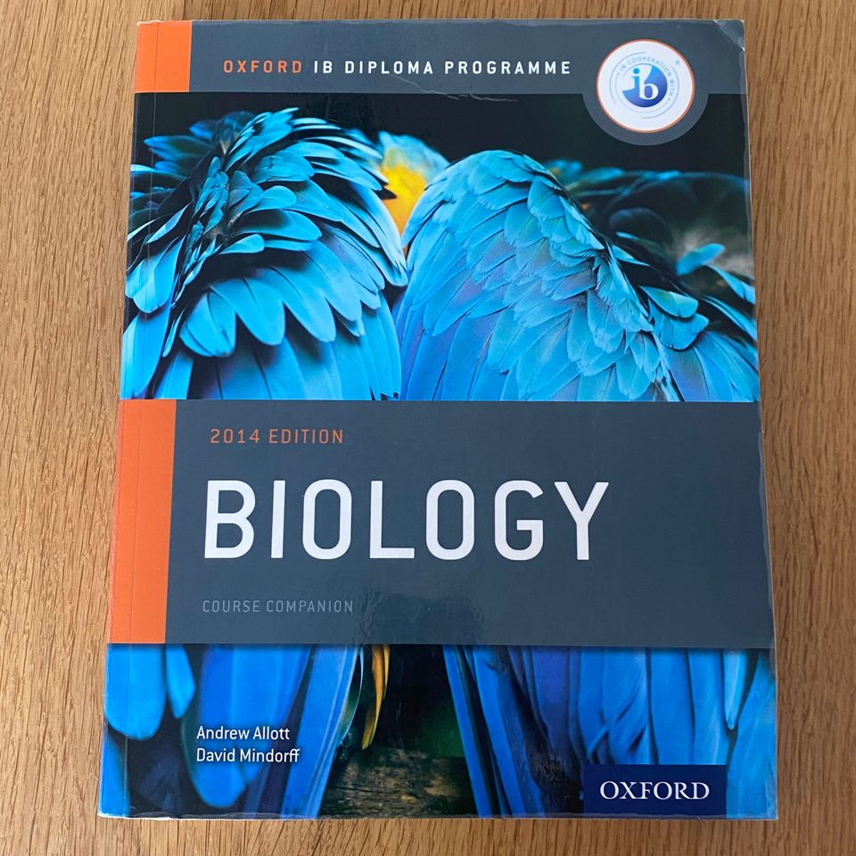IB lukion biologian kirja / IB Biology book Oxford 2014 edition