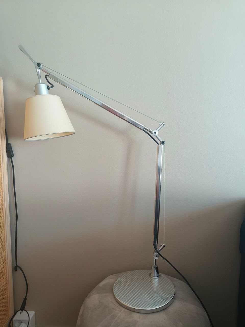 Tolomeo Basculante valaisin