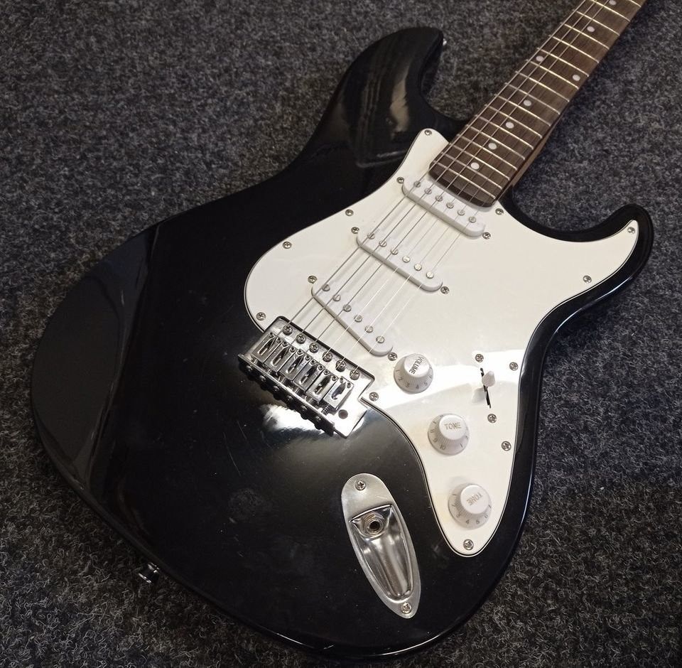 Sakura Stratocaster