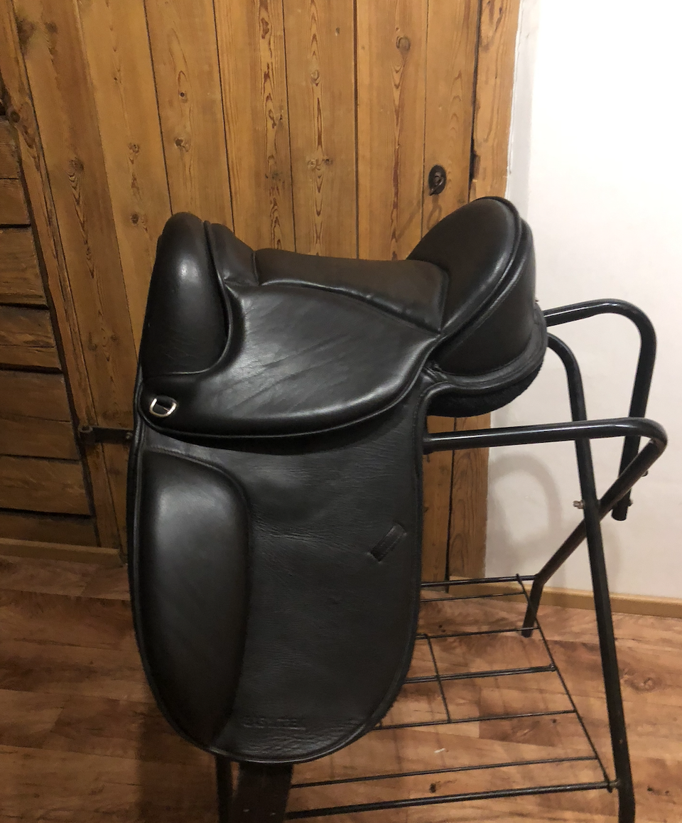 Easytrek Treeless Comfort GP Saddle – Black Soft Leather