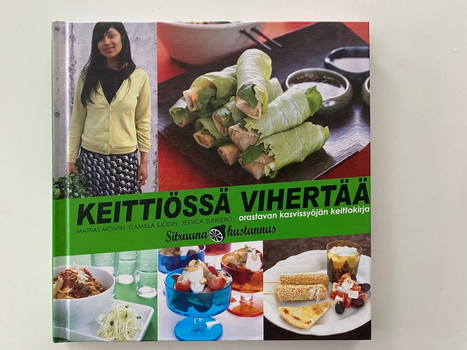 Kasvisruokakirja Keittiössä vihertää