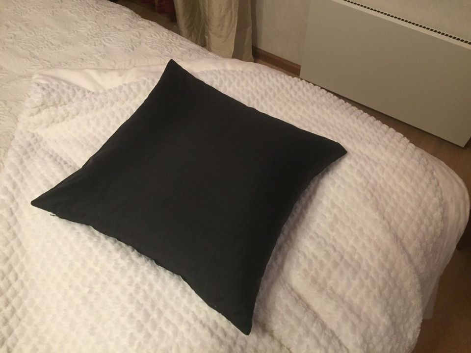 Casa Stockmann musta silkki tyynynpäällinen