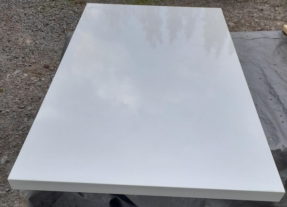 Ruokapöytä valkoinen 80x140cm + 4 tuoli
