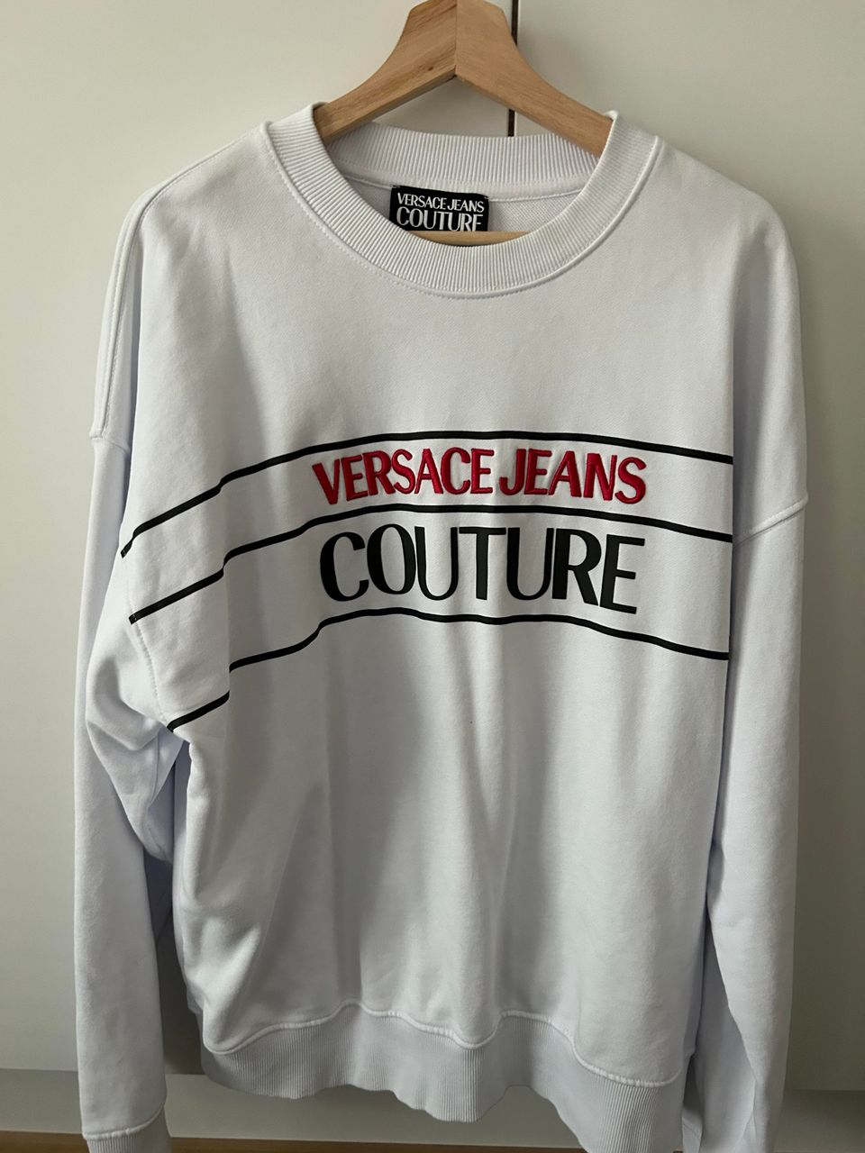 Versace, collegepaita, koko L, kunnoltaan kuin uusi