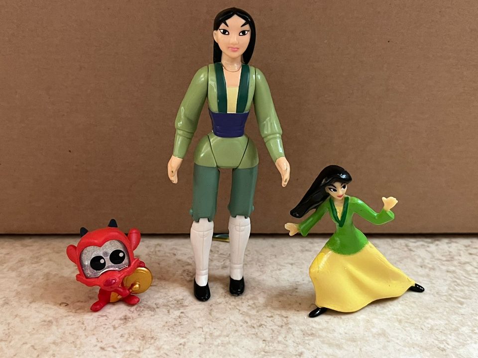 Mulan ja Mushu figuurit