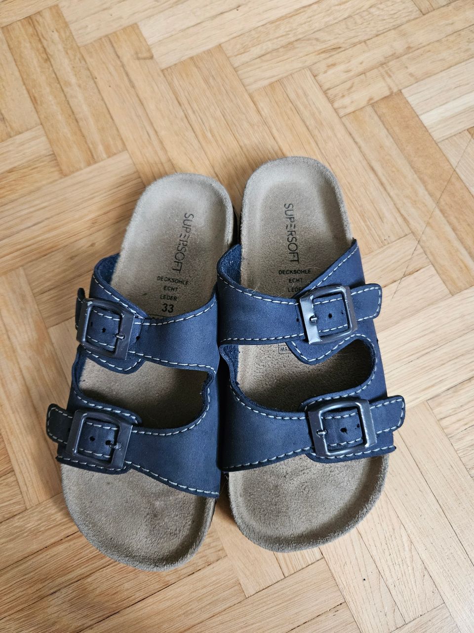 Siniset sandaalit, koko 33