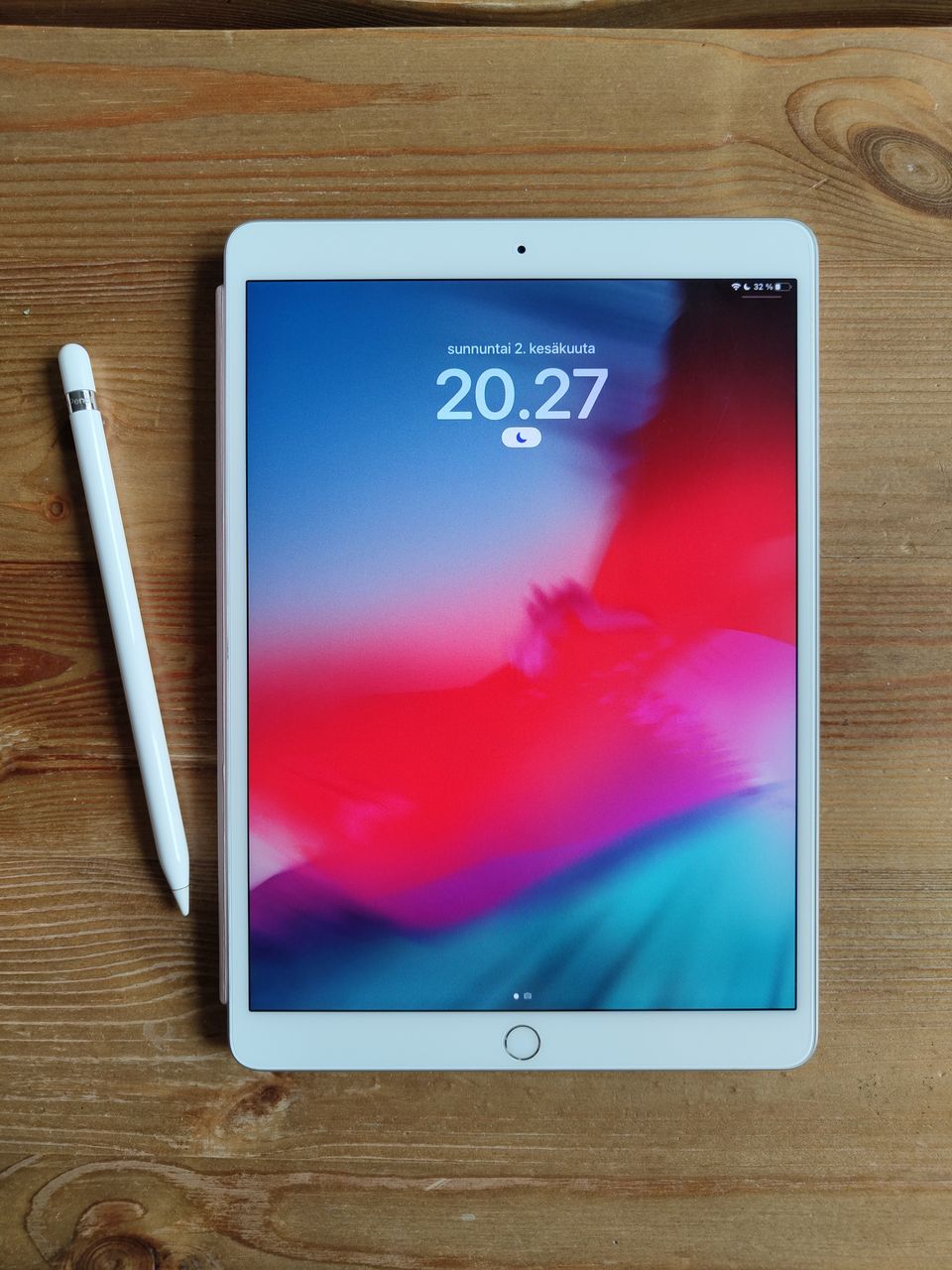 iPad Air (2019) 3. sukupolvi 256 gb WiFi ja Apple Pencil (1st gen)