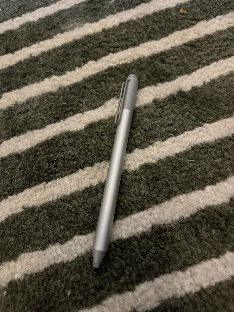Surface pen 1710