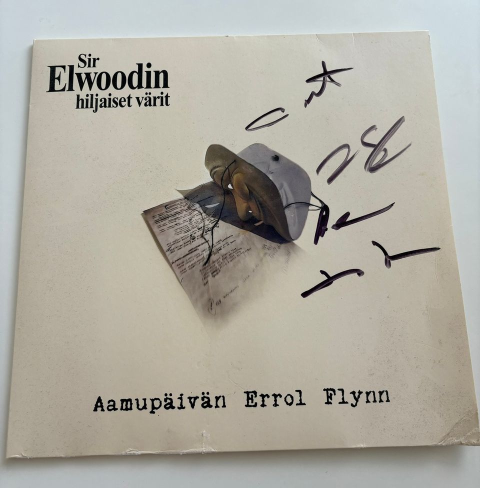 Sir Elwoodin hiljaiset värit Aamupäivän Errol Flynn LP