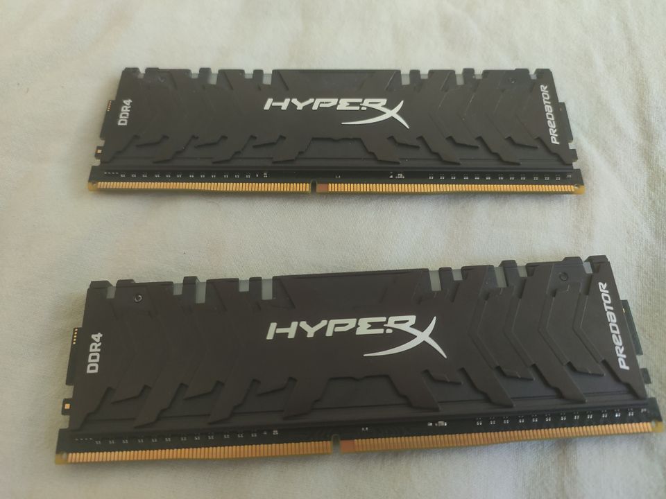 HYPERX PREDATOR 16GB DDR4 3200MHz RGB RAM