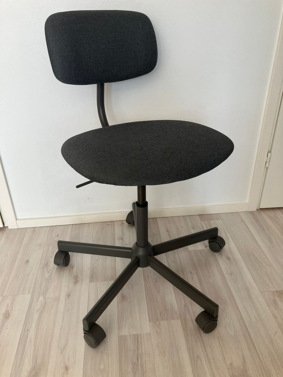 Bleckberget - työtuoli (Ikeasta ostettu)