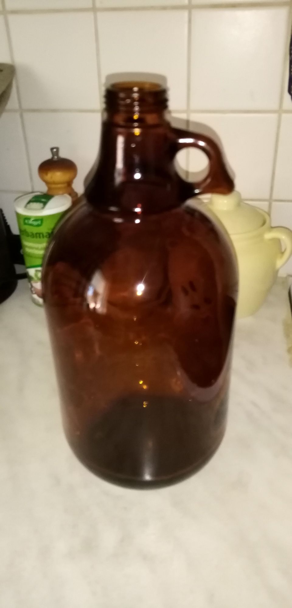 Apteekkipullo 2,2l.