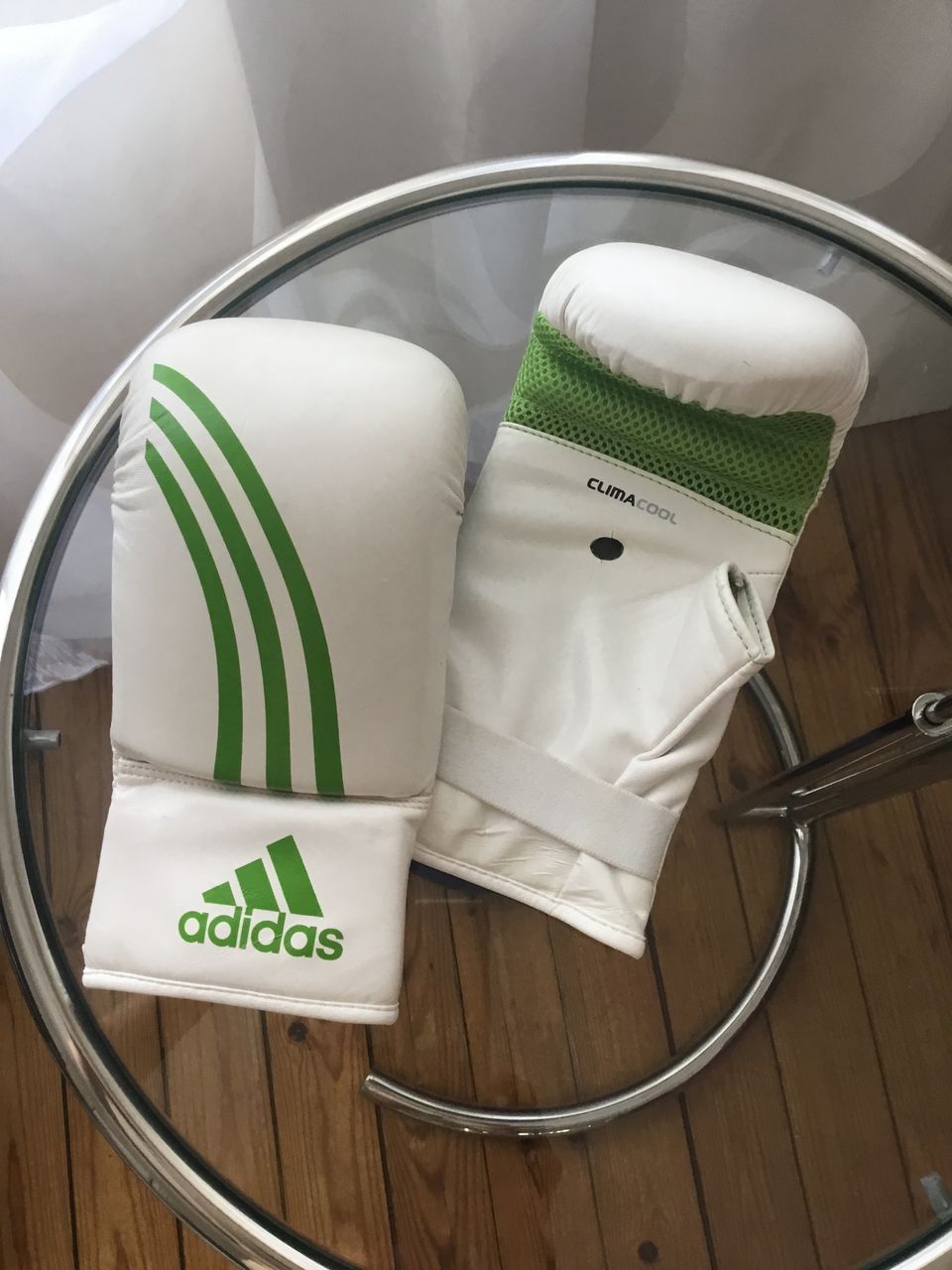 Adidas nyrkkeilyhanska S / M