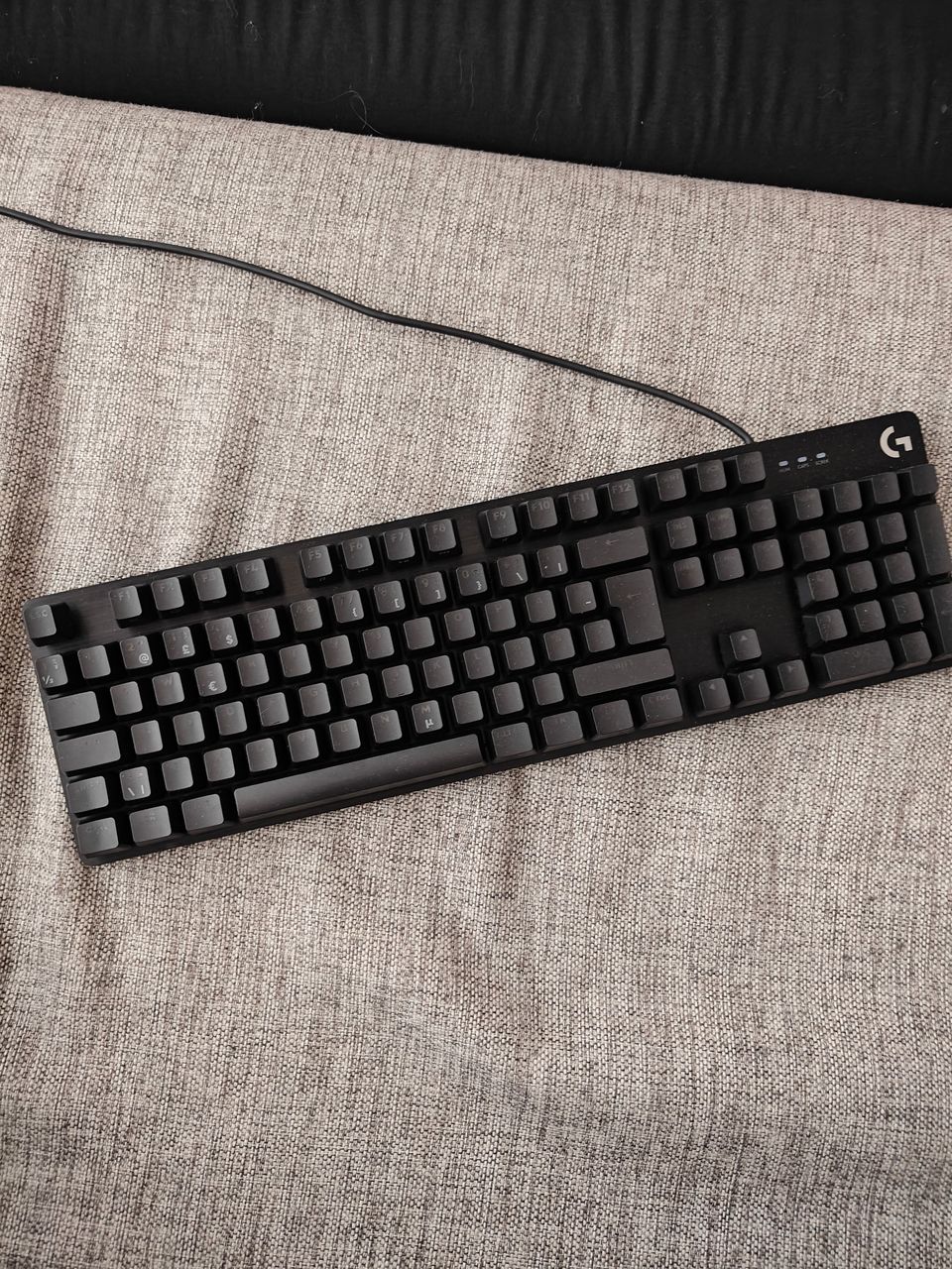 Logitech g413 se