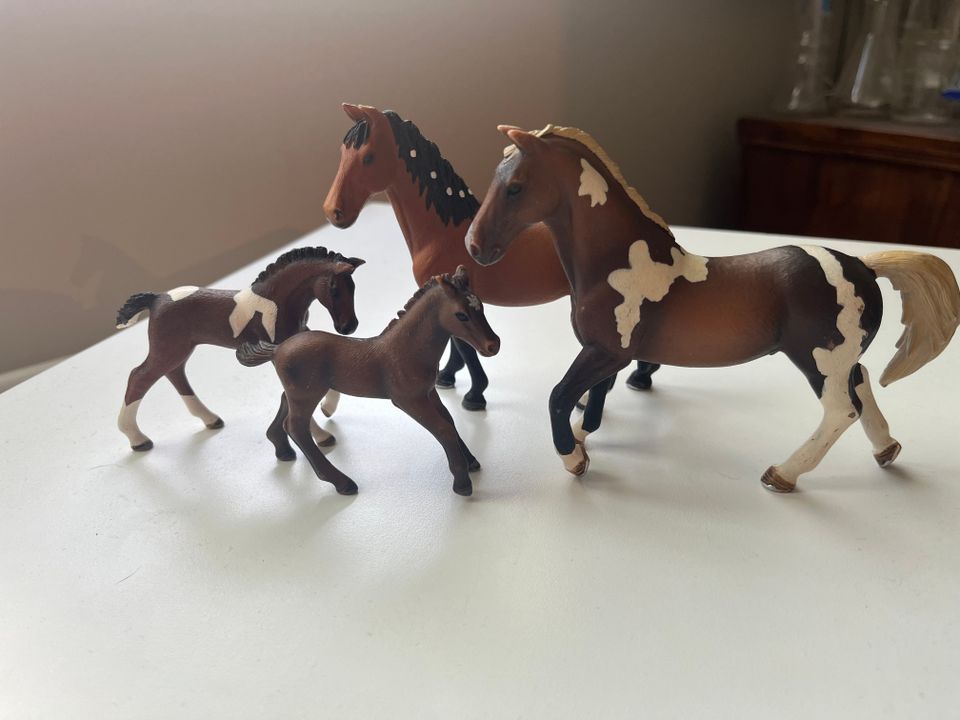 Schleich eläimiä