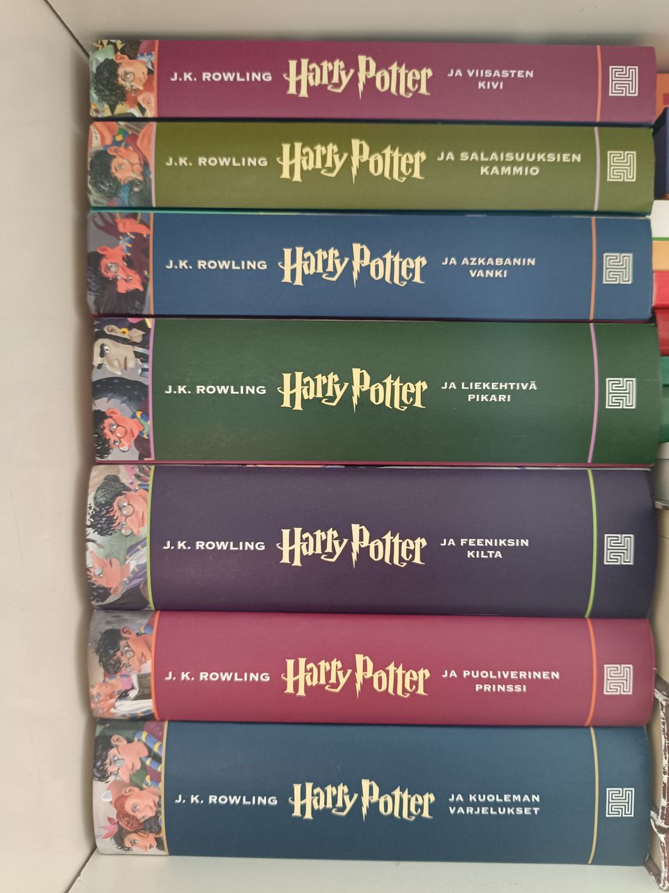 Harry Potter kovakantinen, koko setti, myydään vain yhdessä