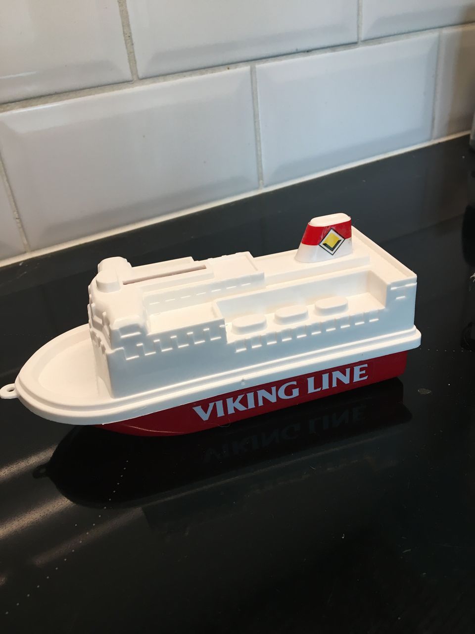 Viking line säästölipas / muovi vene