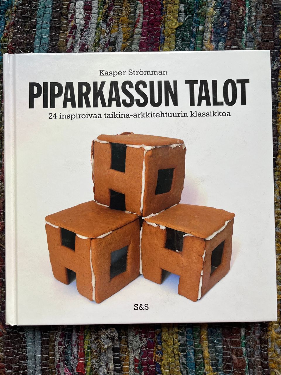 Kasper Strömman: Piparkassun talot