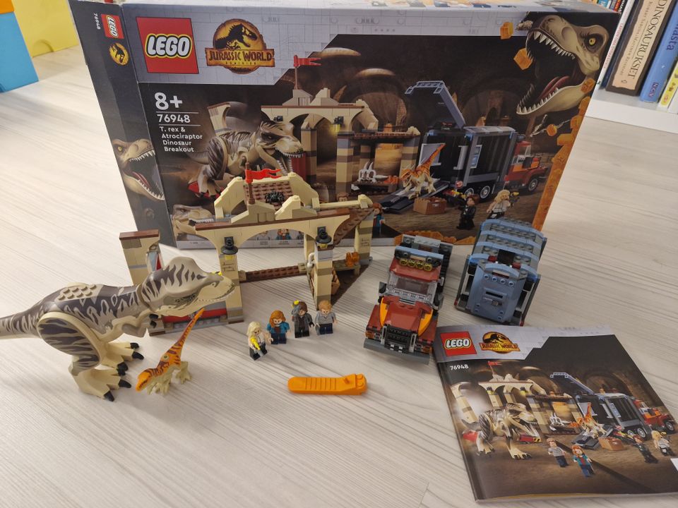 Lego 76948