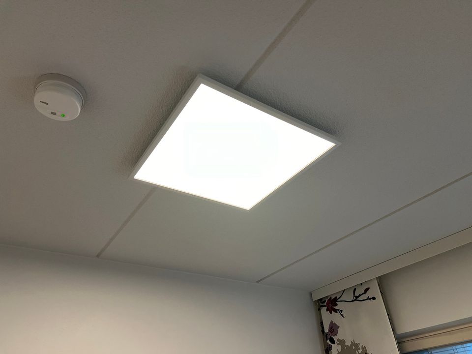 Philips Aurelle Sq Hue 60x60