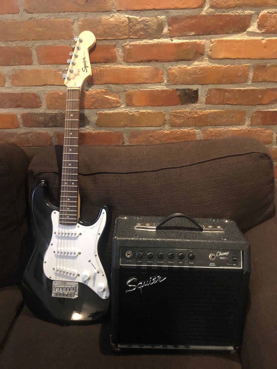 Squier stratocaster mini +vahvistin