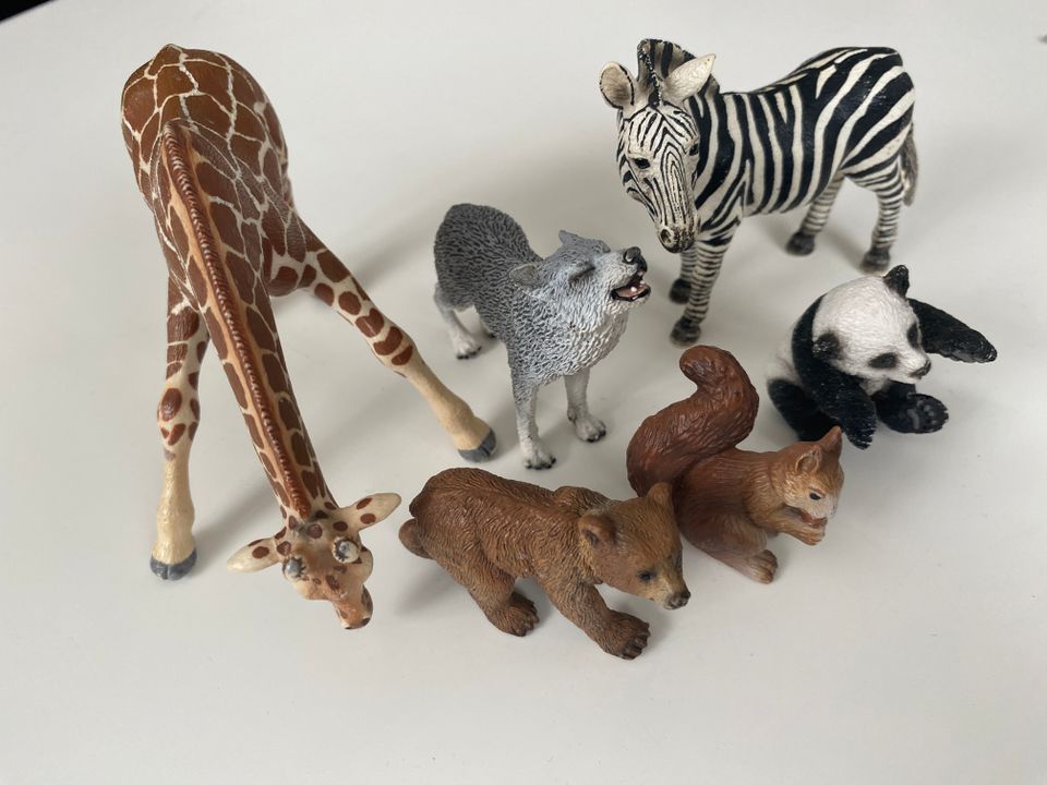 Schleich-eläimiä 15€