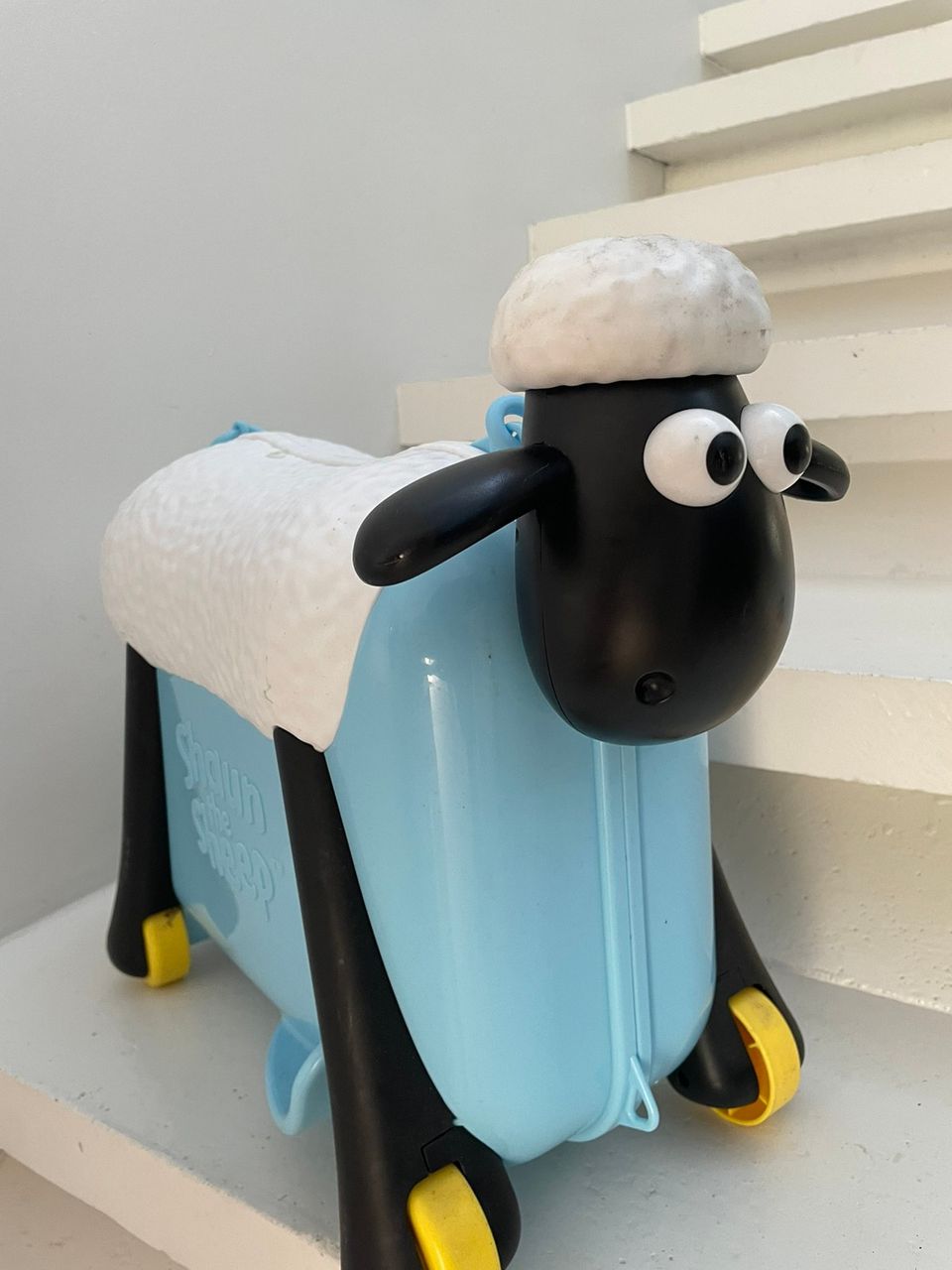Shaun The Sheep lasten matkalaukku