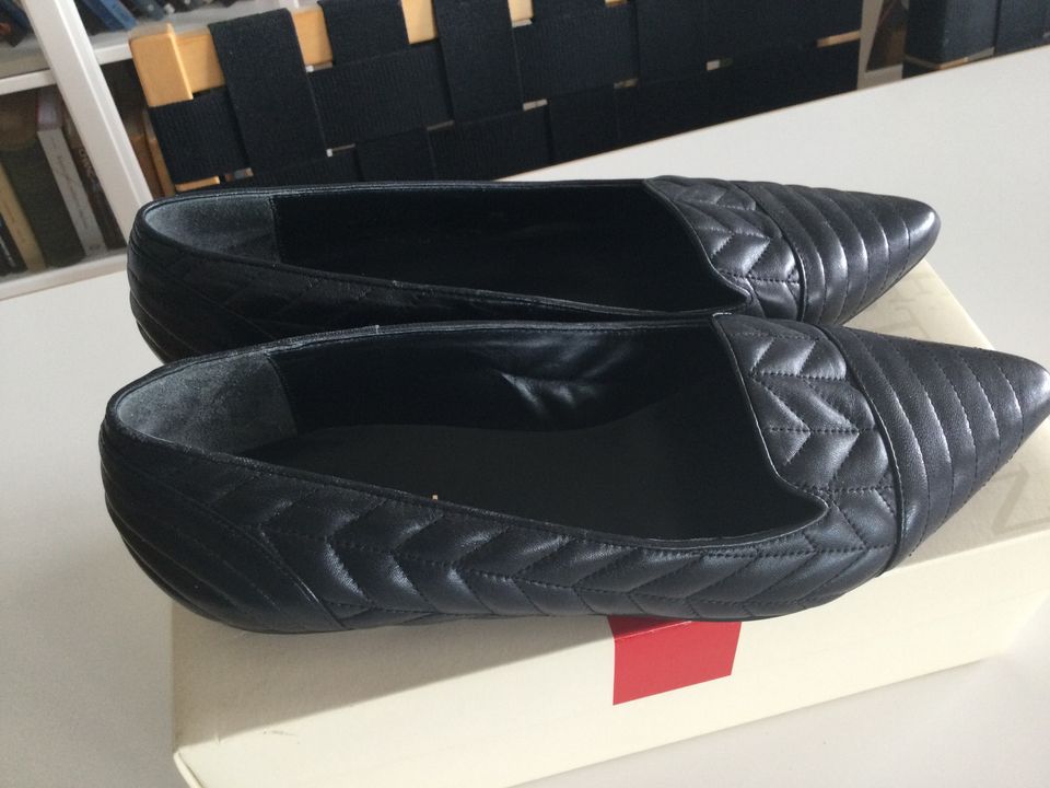 Mustat nahkaiset Högl balleriina tyyppiset kengät. Uudet koko 6.