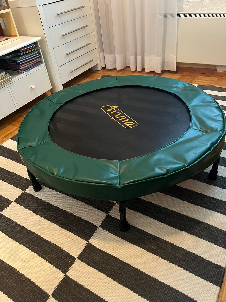 Pieni trampoliini 100 cm