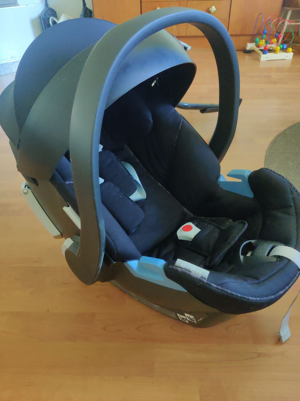 Cybex Aton 5 -turvakaukalo (0-18 kk, 0-13 kg) ja isofix-telakka