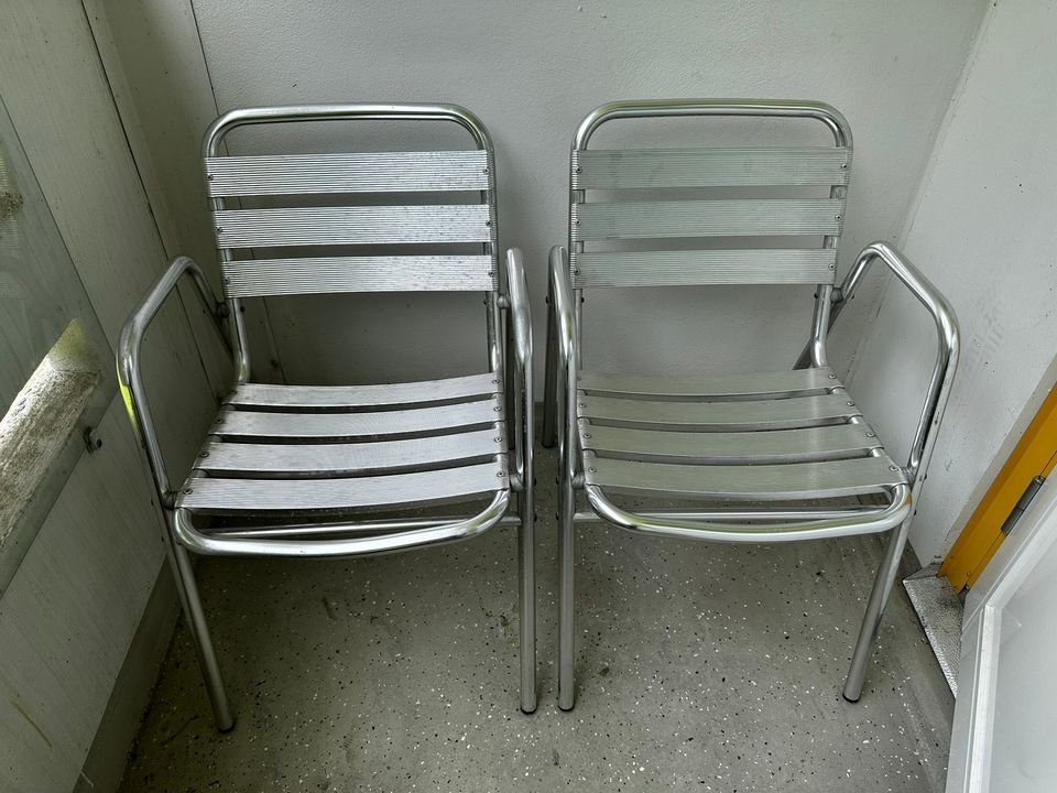 Alumini tuolit