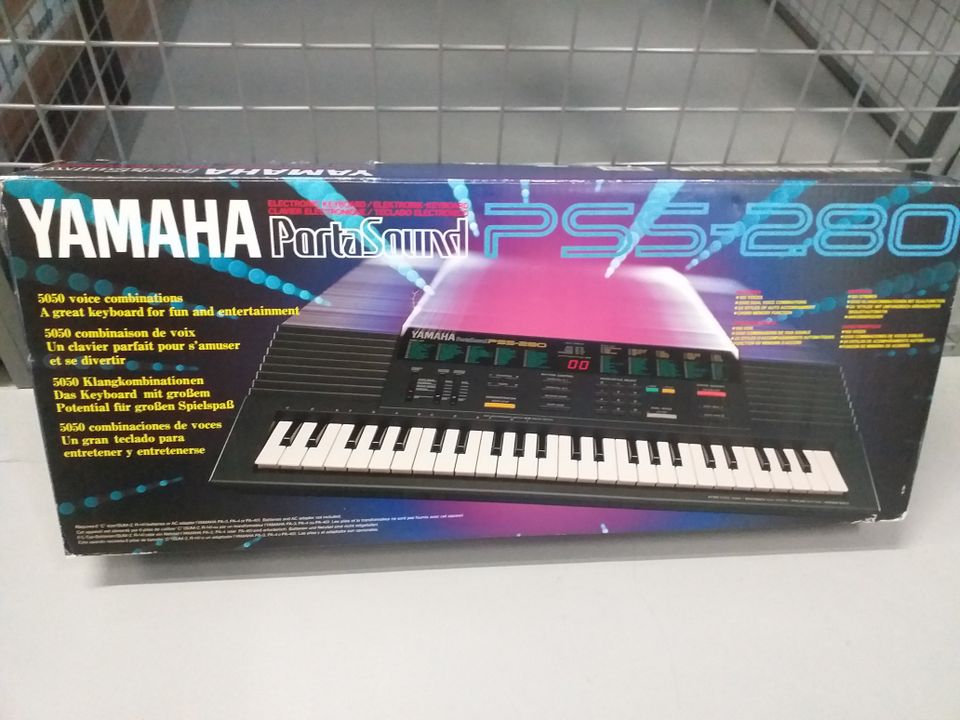 Yamaha PortaSound PSS-280 -kosketinsoitin