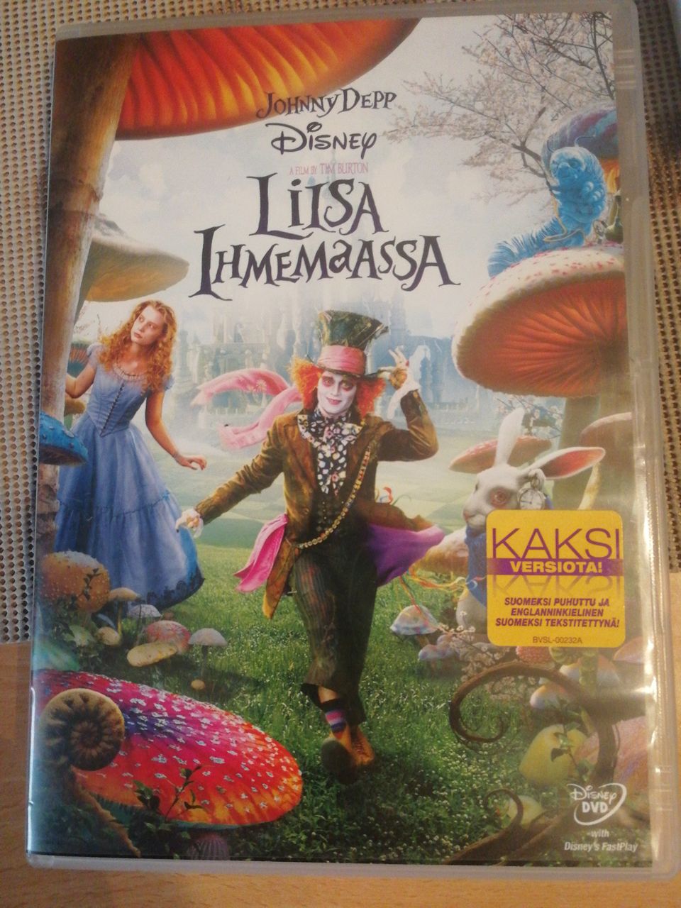 DVD : Liisa Ihmemaassa (Depp, Burton)