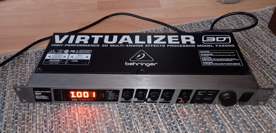 Behringer FX2000 Virtualizer efektiprosessori