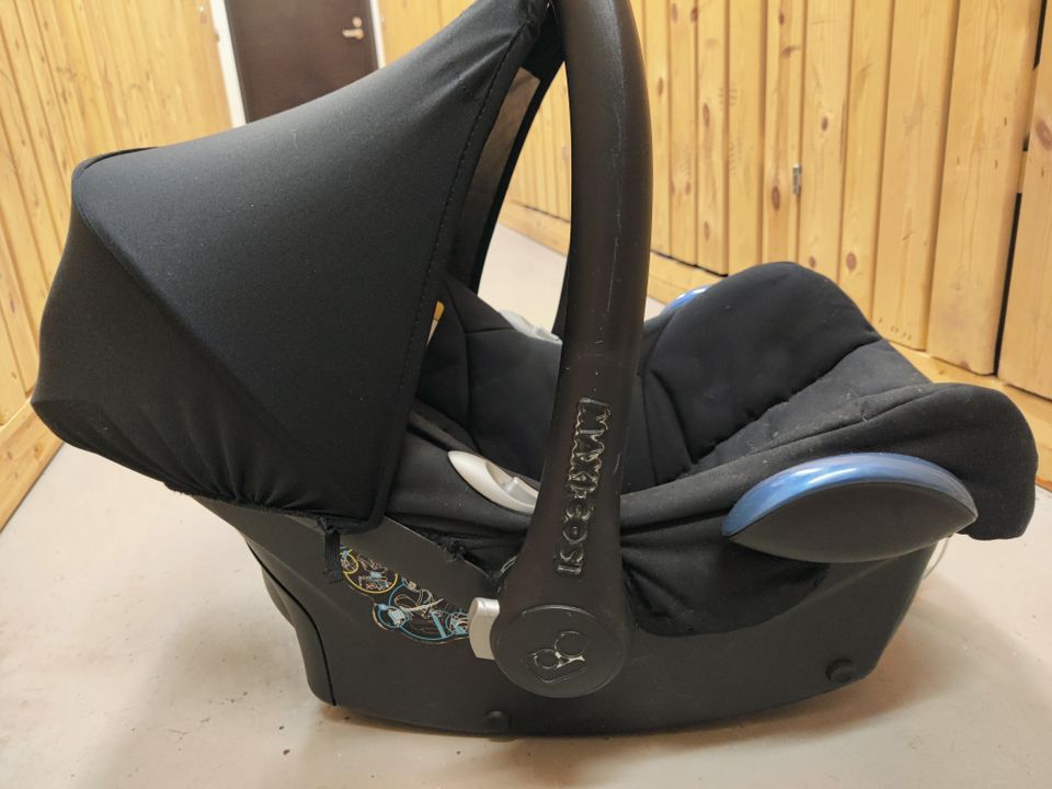 Turvakaukalo 0-13kg Maxi Cosi isofix + Adapterit