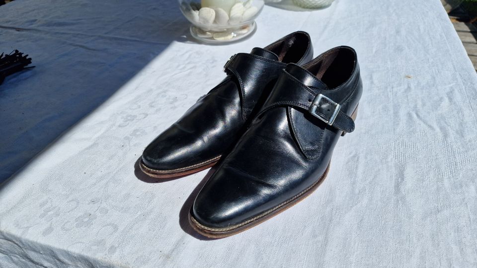 Italialainen musta monk-strap -kenkä