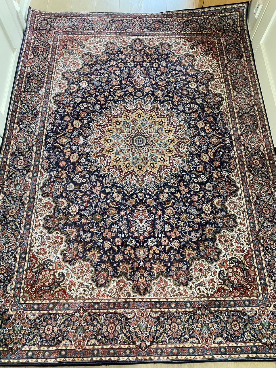 Persialaistyylinen matto