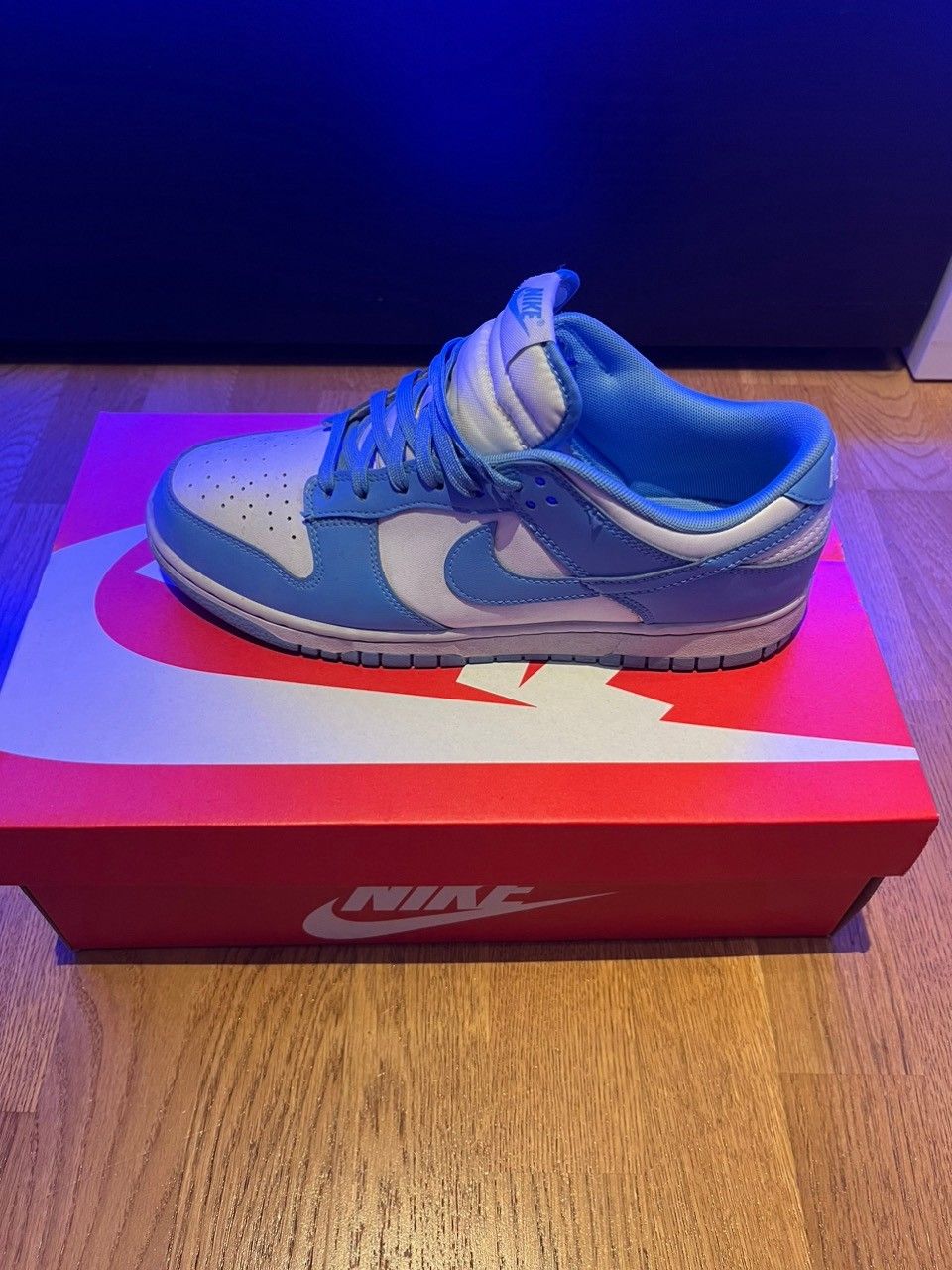 Nike Dunk LOW UNC
