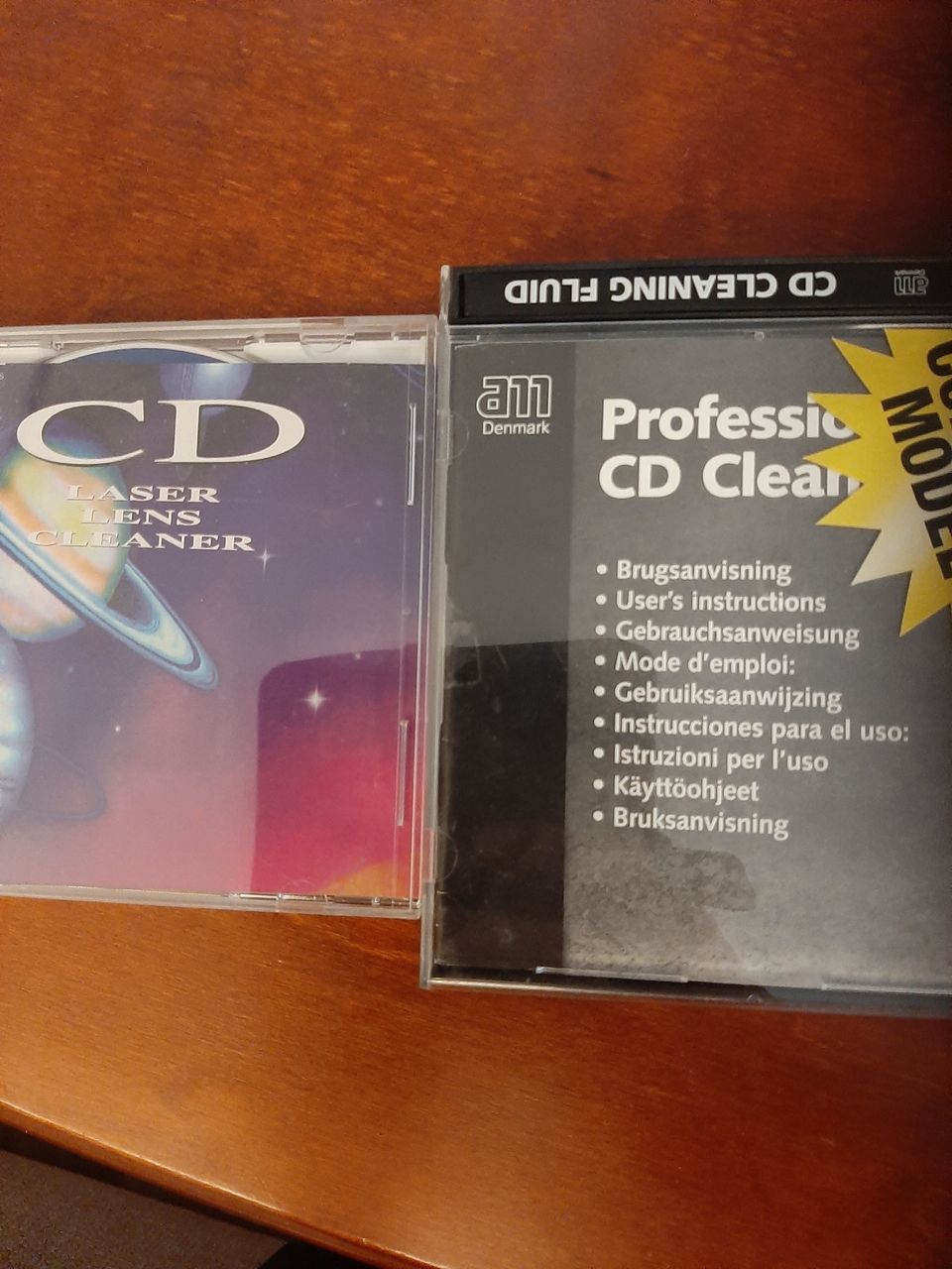 CD-soittimen ja CD-levyjen puhdistussetti