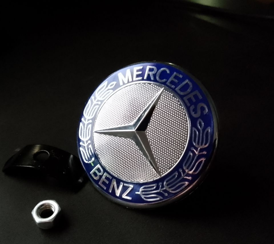 Mercedes Benz konepellin keulamerkki