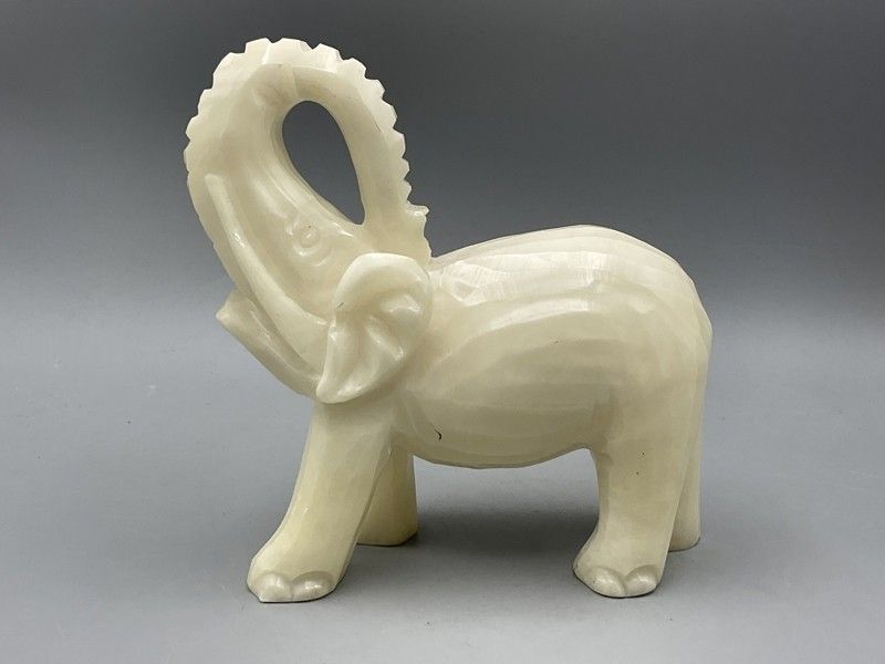 Elefantti figuuri alabasteri patsas