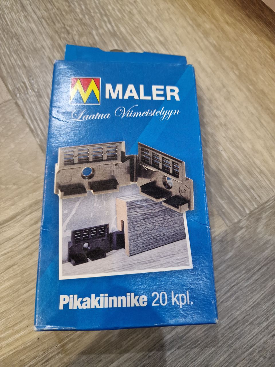 Maler 91100 pikakiinnike jalkalistoille