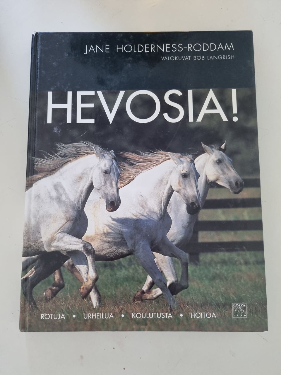 Hevosia! -kirja